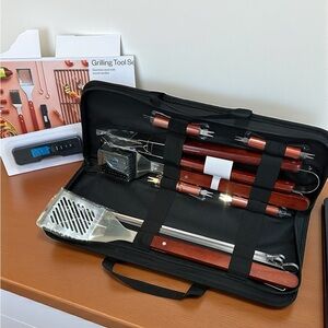 New 17 Piece BBQ Stainless Steel Grilling Tool Set w/ Case & Temperature Monitor